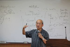 합동신학대학원 대학교에서 어거스틴 강의를 하는 강영안 박사