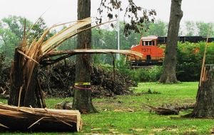 EF2 등급 토네이도 피해 예시 - 집 지붕 전체가 날아감