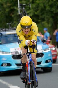 제20 스테이지 개인 타임 트라이얼에서, 마요 존을 착용하고 달리는 게런트 토머스