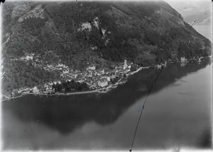 m}} 상공의 항공 사진