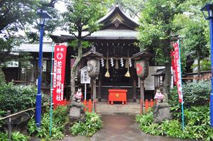 화원이나리 신사 배전