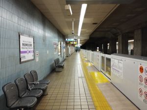 승강장 (승강장 울타리 설치 후)