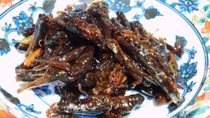 일본의 달콤 짭짤한 메뚜기 요리(이나고노 츠쿠다니)