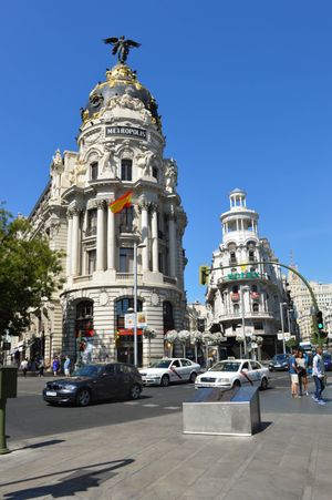 그란비아와 알칼라 거리에 위치한 메트로폴리스 빌딩, 2014