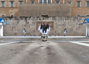 그리스 수도 아테네에 위치한 무명용사의 무덤