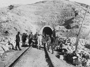 1921년 8월, 포로 수용소에서 일하는 튀르키예 포로