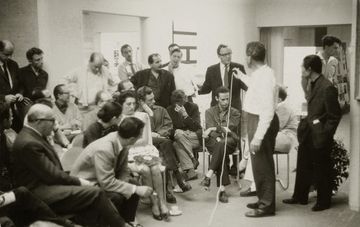 오텔로 회의 1959 (CIAM '59), 팀 10이 주최, 43명의 참가자. 회의 장소: 크뢸러-뮐러 미술관, 호게 벨루베 국립공원에 위치. CIAM의 해체.