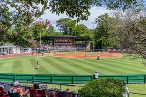 엘름 스트리트 공원의 스탤링스 스타디움