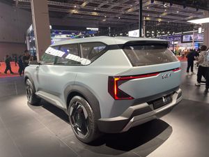 기아 EV5 콘셉트카 후측면