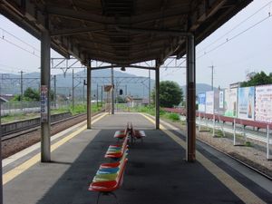 2004년 8월 오미 철도 승강장