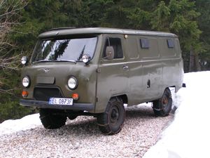 UAZ-452/UAZ-3742 (1965년~현재)