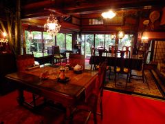 1990년대 무렵부터 고민가를 개축한 일본식 끽다점이 붐을 이룸 - 지어진 지 400년 된고민가를 리노베이션한 끽다점「에도신덴」(효고현단바사사야마시)