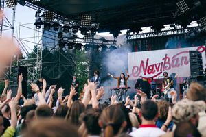 Rock za Bobrov 페스티벌의 나비밴드