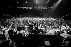 바르샤바(Progresja 클럽, 2024)에서 나비밴드