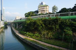 성신 신학원 근처의 남공도선 고가교