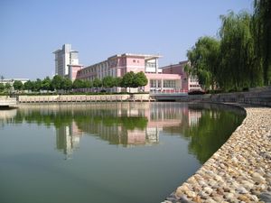 위 사진과 같은 호수를 다른 각도에서 촬영한 모습