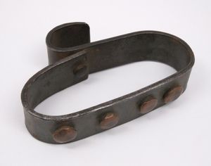 미네소타주 파인 카운티의 벌목 캠프에서 사용된 수제 너클.