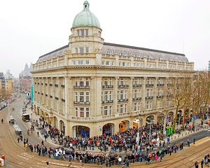 암스테르담의 의류 회사 Hirsch & Co.