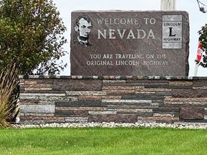 링컨 하이웨이에서 아이오와주 네바다로 진입하는 모습.