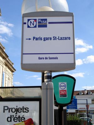 녹틸리앙 정류장의 안내 폴