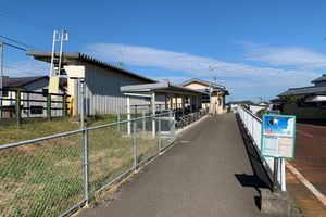 쓰바메시 순환 버스 "스왈로호"의 버스 정류장과 자전거 주차장(2021년 9월)