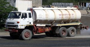 닛산 디젤 CW41 물탱크차