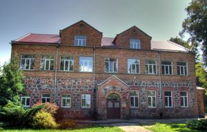 니차 근처 루데의 학교