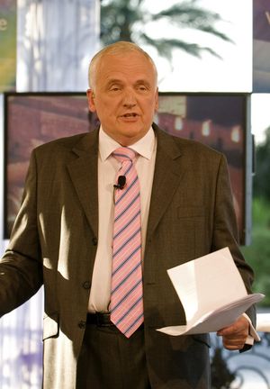 2010년 세계 경제 포럼에서 발언하는 닉 고잉