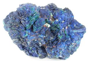 다예의 퉁산커우 광산에서 채취된 남동광-공작석