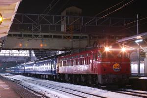 2010년 1월, 다카오카역의 호쿠리쿠 침대차