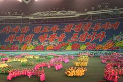 세계 최대의 집단체조. 후방 배경은 인간 문자이다. (아리랑 축전)