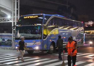 감비르역행 담리 공항 버스, 수카르노 하타 국제공항