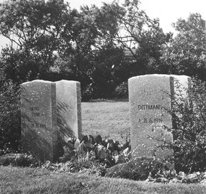 항복하기 위해 육지로 오려다 사살된 독일 해군 선원들의 묘지.