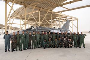 인도 공군 및 대한민국 공군 요원들이 아랍 에미리트에서 열린 사막의 깃발 훈련에 함께 참여.