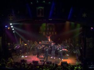 2011년 스눕 독과 함께 공연하는 타 도그 파운드