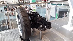 일본 나고야의 도요타 박물관에 전시된 더블 위시본 서스펜션 작동 모습