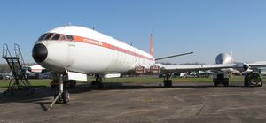 영국 레스터셔의 브런팅소프 비행장에 전시된 코멧 4C 카노푸스