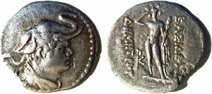 mm}} 정도이며, 작지만 정교하게 제작되었다.