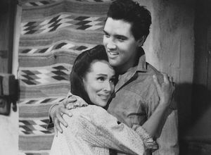 델 리오, 엘비스 프레슬리와 함께, 영화 불타는 별(1960)