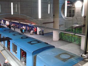 드 라 콩코르드역의 열차 정차 모습.