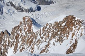 두포우르슈피츠에서 국경 빙하의 풍경