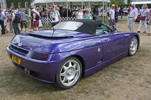 1998년식 드 토마소 과라 스파이더 (BMW 엔진); 후면, 소프트톱을 닫은 상태