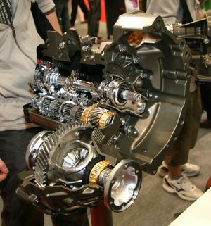 기어 박스와 최종 구동 장치가 일체화된 전륜 구동 매뉴얼 트랜스액슬