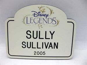 2005년 수상자 윌리엄 설리번의 네임 플레이트