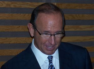 2010년 연설하는 DeVos