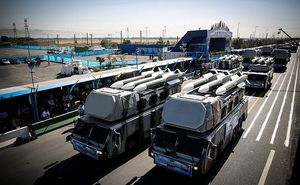 2016년 테헤란에서 열린 열병식에서 라드 SAM 시스템의 여러 구성이 보입니다. 앞의 두 대의 차량은 3 호르다드 시스템입니다.