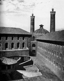 19세기에 샤를 마르빌이 촬영한 라상테 교도소.