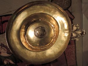 라퍼스빌 백작부인 엘리자베스 폰 라퍼스빌의 것으로 추정되는 술잔