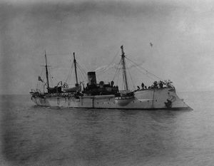 1904년 2월, 제물포 만에 정박해 있는 코리에츠