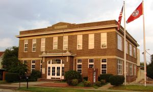 1884년에 개교한 브래들리 아카데미는 러더퍼드군의 최초의 흑인 고등학교였다.